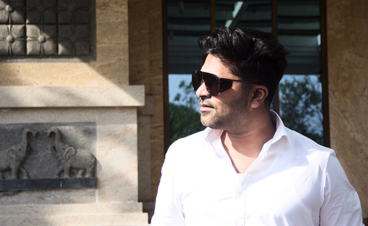 STRVeriyan6's tweet photo. #STR #STRForever #Simbu #KuralArasan #STRNewlook #SimbuNewLook #Kural https://t.co/p77EpSR7lY