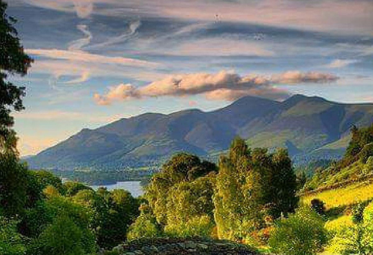 경험이란
헤아릴수 없는
값을 치른
보물이고

현명한 사람은
적으로부터
많은것을 배우며

마음이 유쾌하면
종일 걸을수있고
괴로움이 있으면
십리길도 지친다.