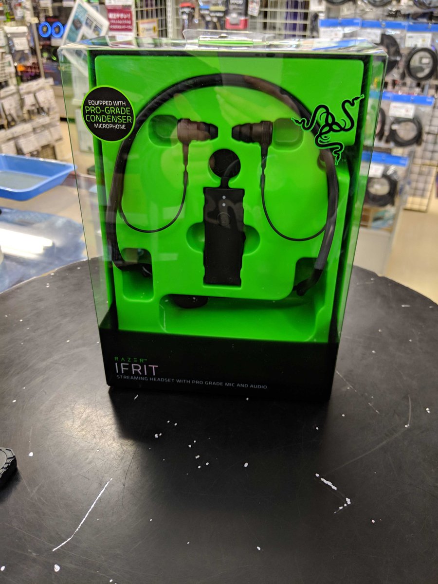 パソコンショップアーク Razer新商品の Ifrit や Nariシリーズ が再入荷しております 髪型が崩れずに配信やゲームができるifritはストリーマーさんやイベントに大人気ですね 当店では試着もできますのでスタッフまでお問い合わせください