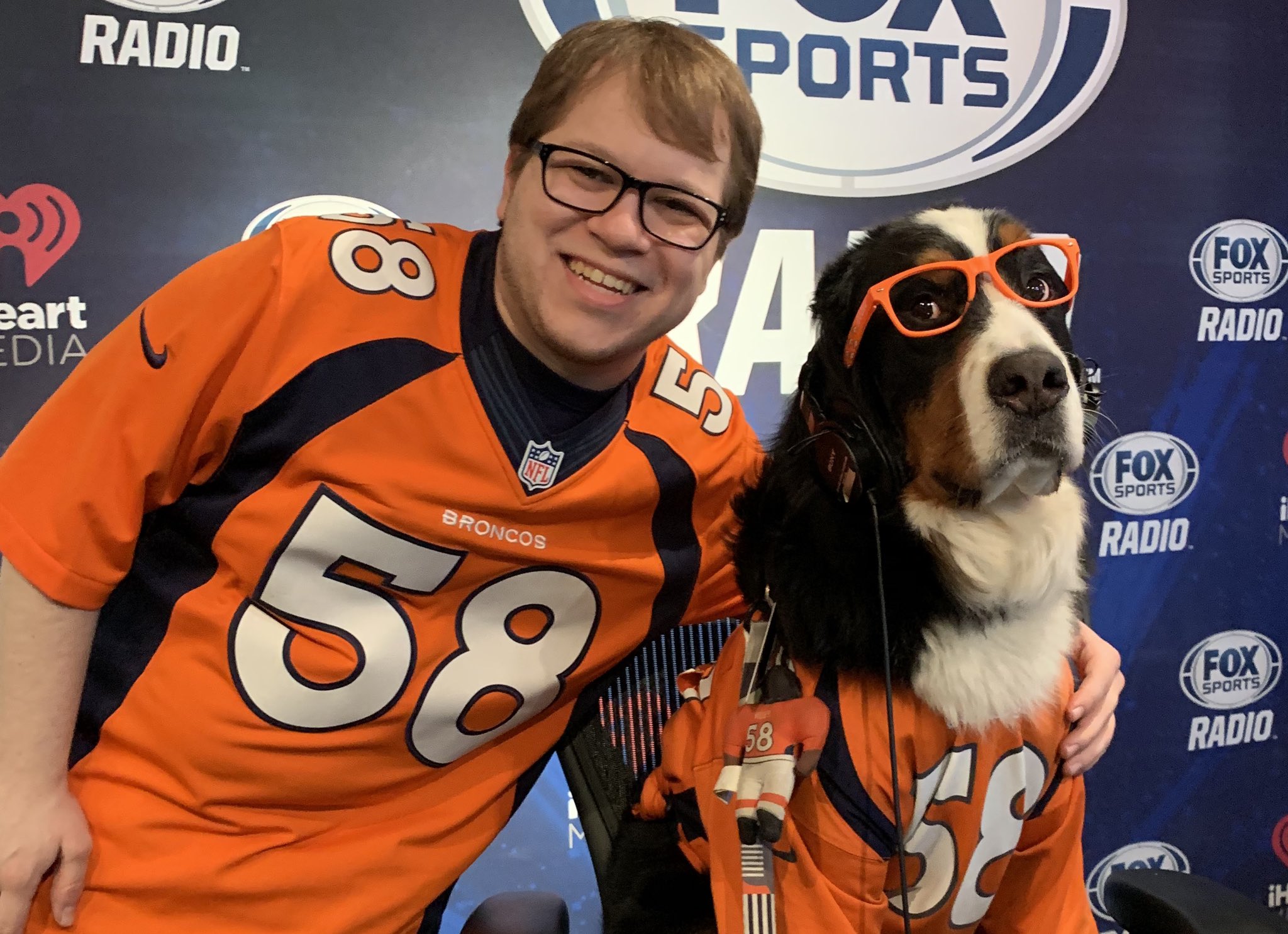 Twitter 上的justin Cooper Biggest Celebrity I Ve Met Since I Got Into Radio Gobroncos T Co 9rdonfyliu Twitter