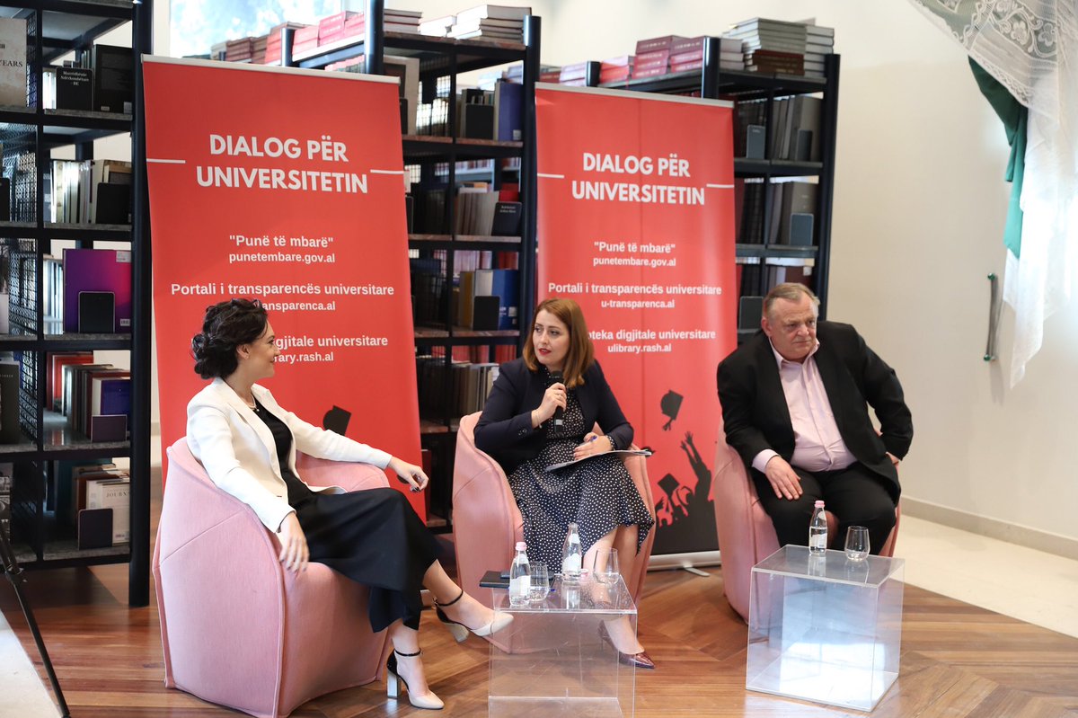 GManastirliu's tweet photo. Po përmbushim angazhimet e #PaktitPërUniversitetin🤝 &amp; vijojmë #dialogun me👩🏻‍🎓👨‍🎓për çdo sugjerim në rrugën e #transformimit të sistemit universitar.
Me @elisaspiropali dhe Rektorin e #UM prof.Arben Gjata, pedagogë biseduam #mestudentët e #Mjekësisë që gjithnjë sjellin💡 inovatore. https://t.co/Q7iLv5gy6F