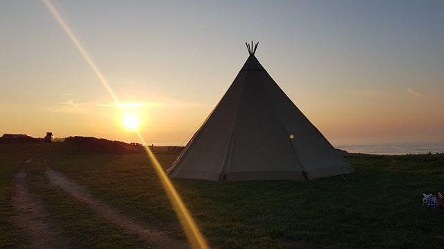 lostcovefest's tweet photo. WEATHER UPDATE⠀
⠀
Just to let everyone know that there's a yellow weather warning for wind tonight. This won't be affecting the festival going ahead. Our site is fully capable of handling this sort of weather!⠀
⠀
Tipis are on lockdown for the night, … https://t.co/9IcZwa54sx https://t.co/Ov56tAiP4k