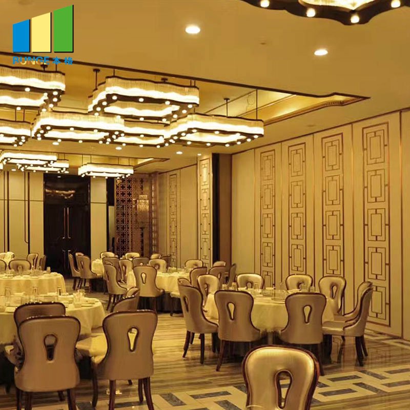 BungePartitions's tweet image. Treat customers with dignity, respect, and courtesy while providing excellent large internal sliding doors. #LargeInternalSlidingDoors #Movablepartitionwall