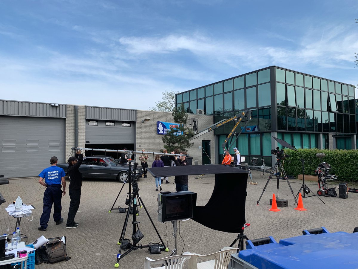 Achter de schermen zijn we volop bezig. 

Meer nieuws volgt later :).

Iedereen alvast een fijne #Koningsdag toegewenst. 

#MKB #afval