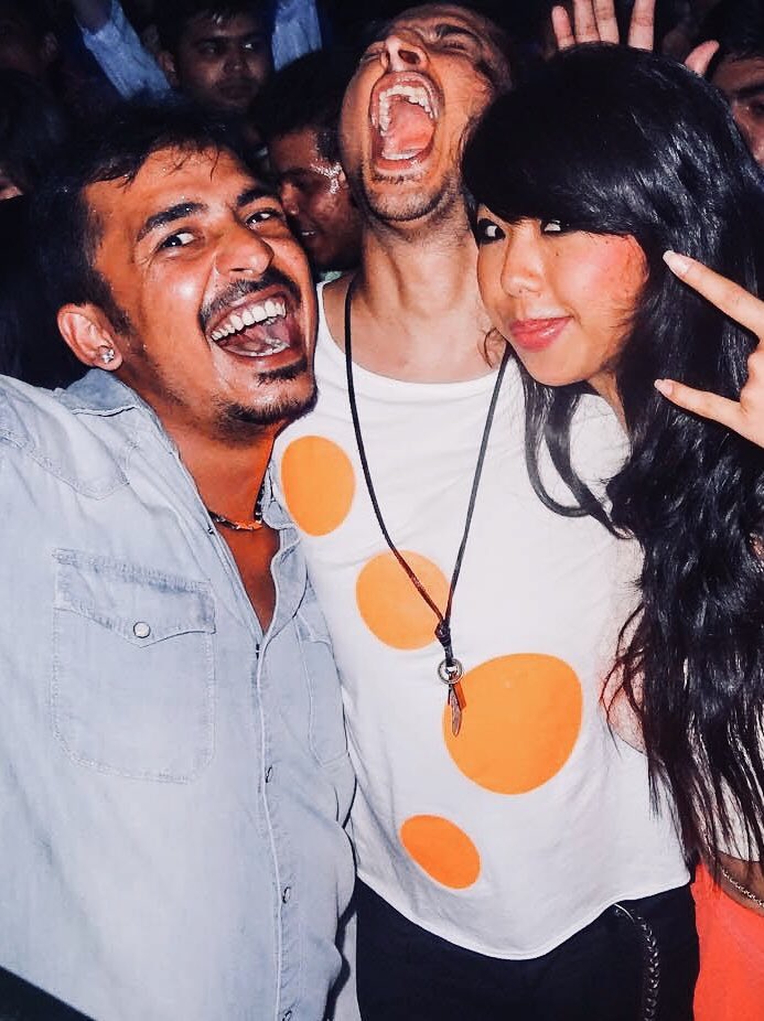 This pic is from my 2nd gig in #Indore. At the magnificent <a href="/o2thelounge/">O2 the lounge</a> ... 

It feels great to see how far we’ve come. Today, the floor is full of shouts, screams, energies &amp; love! 

Can’t wait to stir it up tonight <3