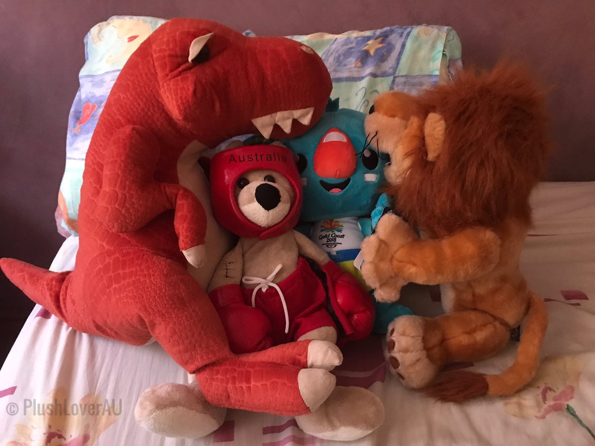 PlushLoverAU's tweet photo. Rory and I are cuddling our Aussie friends cause today is Hug An Australian Day. 🇦🇺 We also cuddle our Daddy because he’s also Australian. HAPPY #HUGANAUSTRALIANDAY!! 🇦🇺 - #RexyDeanTheTrex

https://t.co/zqXz3hd27W
https://t.co/qmSxxv3tTP

#rexydean #trex #dino #trexplush https://t.co/QI5hEe087j
