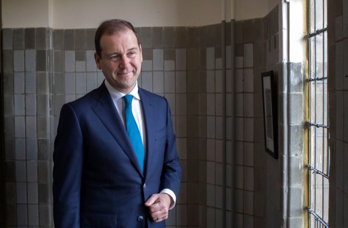 JaapJansen's tweet photo. PvdA wil op weg naar de TK-verkiezingen en daarna intensief samenwerken met GroenLinks en SP. Het kan zelfs leiden tot een gezamenlijke lijst, zegt ⁦@LodewijkA⁩ in Betrouwbare Bronnen. ‘Samen uit, samen thuis zou een waanzinnig krachtig signaal zijn’
https://t.co/joIEj67q21 https://t.co/piBCX0TXfo