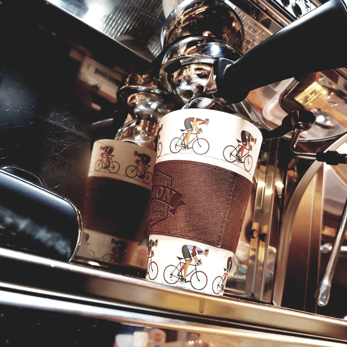 🥳🥳 This was literally our first coffee at Barista Bike Lansdowne 👌👌bring your own cup and get €0.20 DISCOUNT 🤑🤑 #safetheplanet #bestcoffeeintown