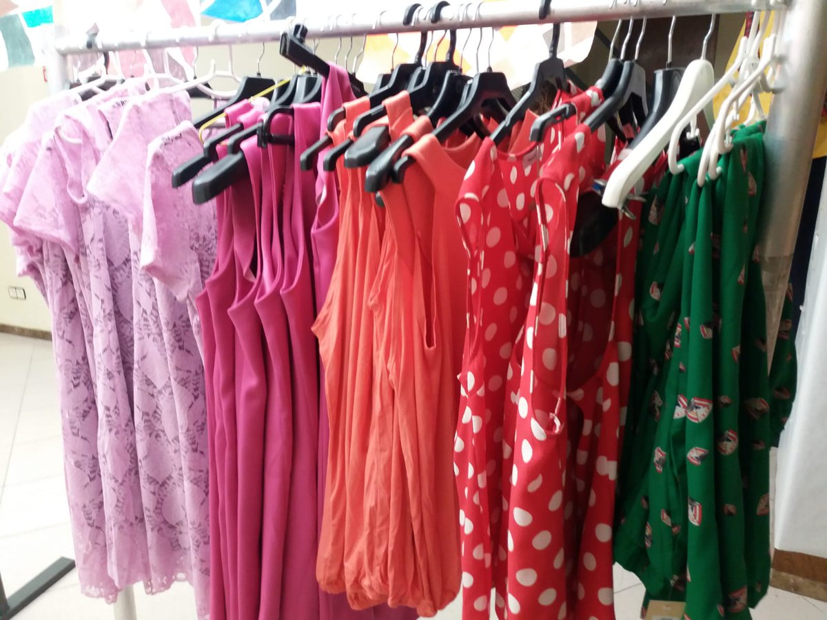 AndiDownSbd's tweet photo. Ja estem preparant la roba de Tentazioni per l'outlet solidari de primeres marques del #TotModa! Us ho perdreu? https://t.co/XO9YEw9cnq