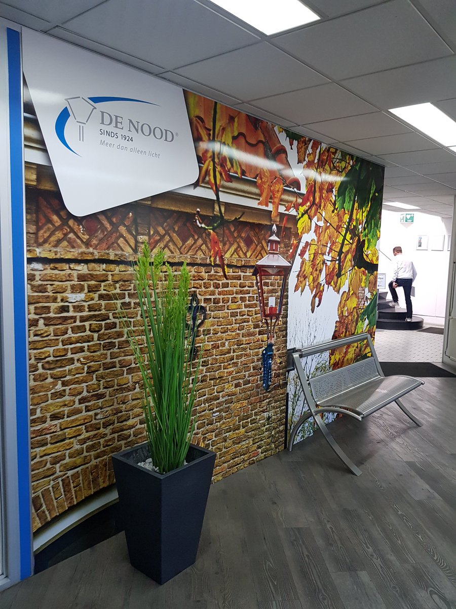 DENOODBV's tweet photo. Ondertussen op kantoor | Onze nieuwe blikvanger in de hal!

#DENOOD #buitenverlichting #straatverlichting #middelburg https://t.co/vtCY4TzxLQ