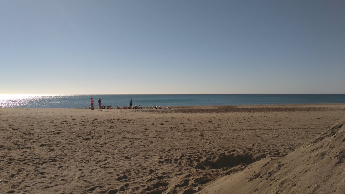maria_ibanez's tweet photo. Espectacular día hoy en #Torremolinos #Màlaga #azulintenso #Costadelsol #Spain #buenfinde https://t.co/qpM62r5mNN