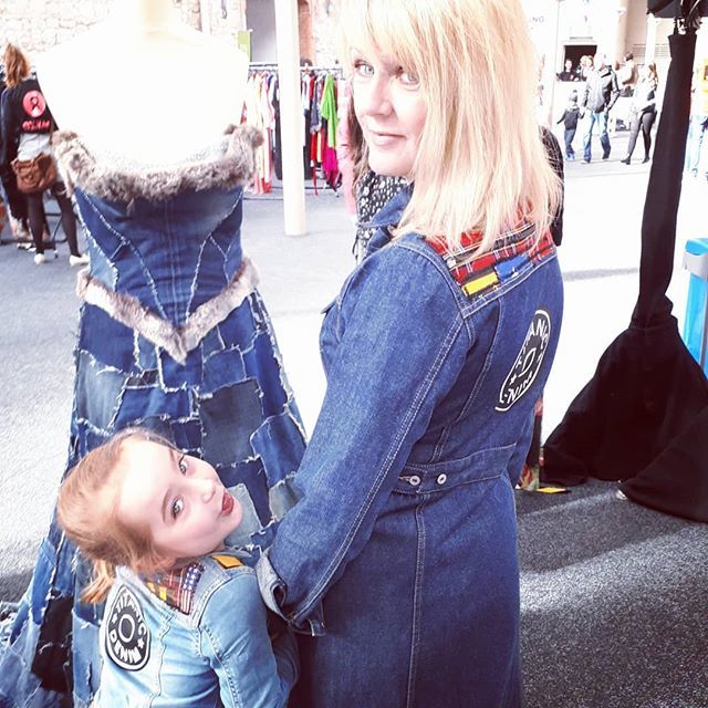 On_Tracks's tweet photo. #whomademyclothes All @titanicdenim designs are handmade using #reclaimedvintagedenim #reclaimedjeans  #reclaimeddenim  garments. 
They are all created with a❤and a Conscience in order to have a #positiveimpact on our environment! This weekend we wil… https://t.co/GhHwdJiiyI https://t.co/PoixD06WIH