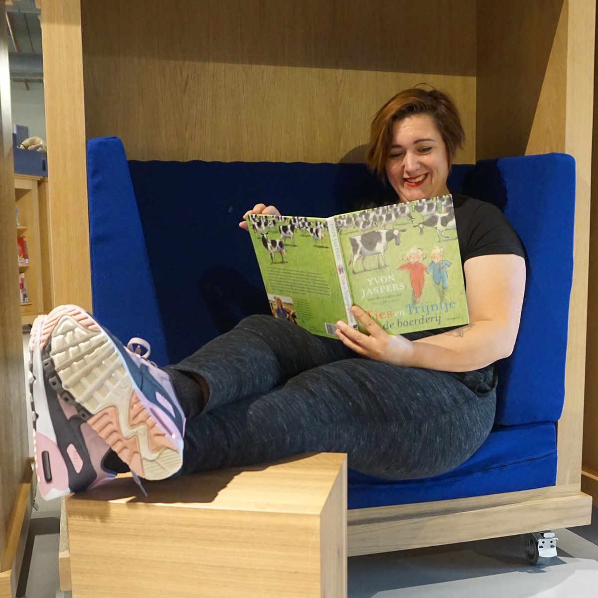 DOKDelft's tweet photo. #voorleestip Tamara: 'Het is heerlijk voorlezen uit de boeken van Ties en Trijntje. Deze broer en zus beleven de leukste avonturen samen. Ze hebben wel eens ruzie, maar nog veel vaker hebben ze samen de grootste lol. Extra leuk: er is een hele serie van!' https://t.co/aSo8M3OivW https://t.co/4I2q5Q0meK