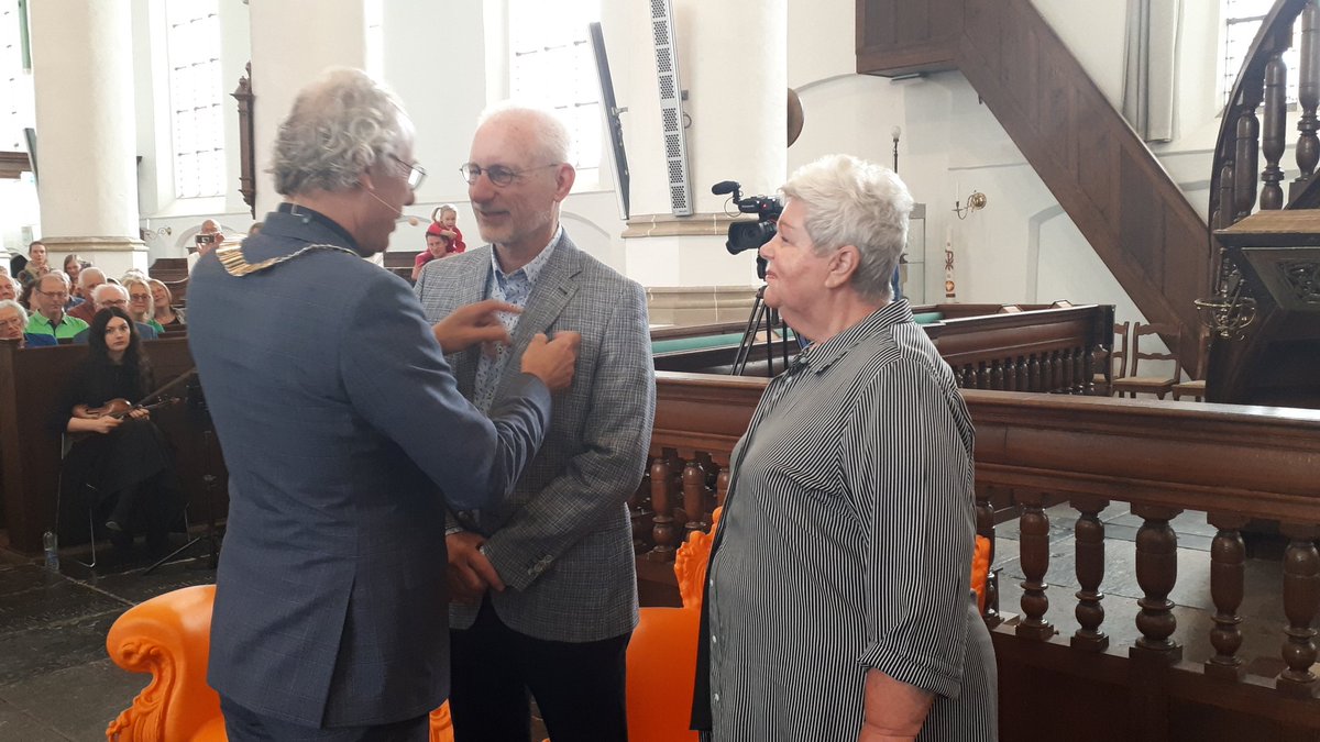 Het elfde en laatste lintje is voor Dick de Vries. Ook deze Woerdenaar is actief bij <a href="/AVClytoneus/">AV Clytoneus Woerden</a> . Sinds 1984 doet en deed hij allerlei taken, waaronder training geven en kantinediensten draaien. #lintjesregen #Woerden