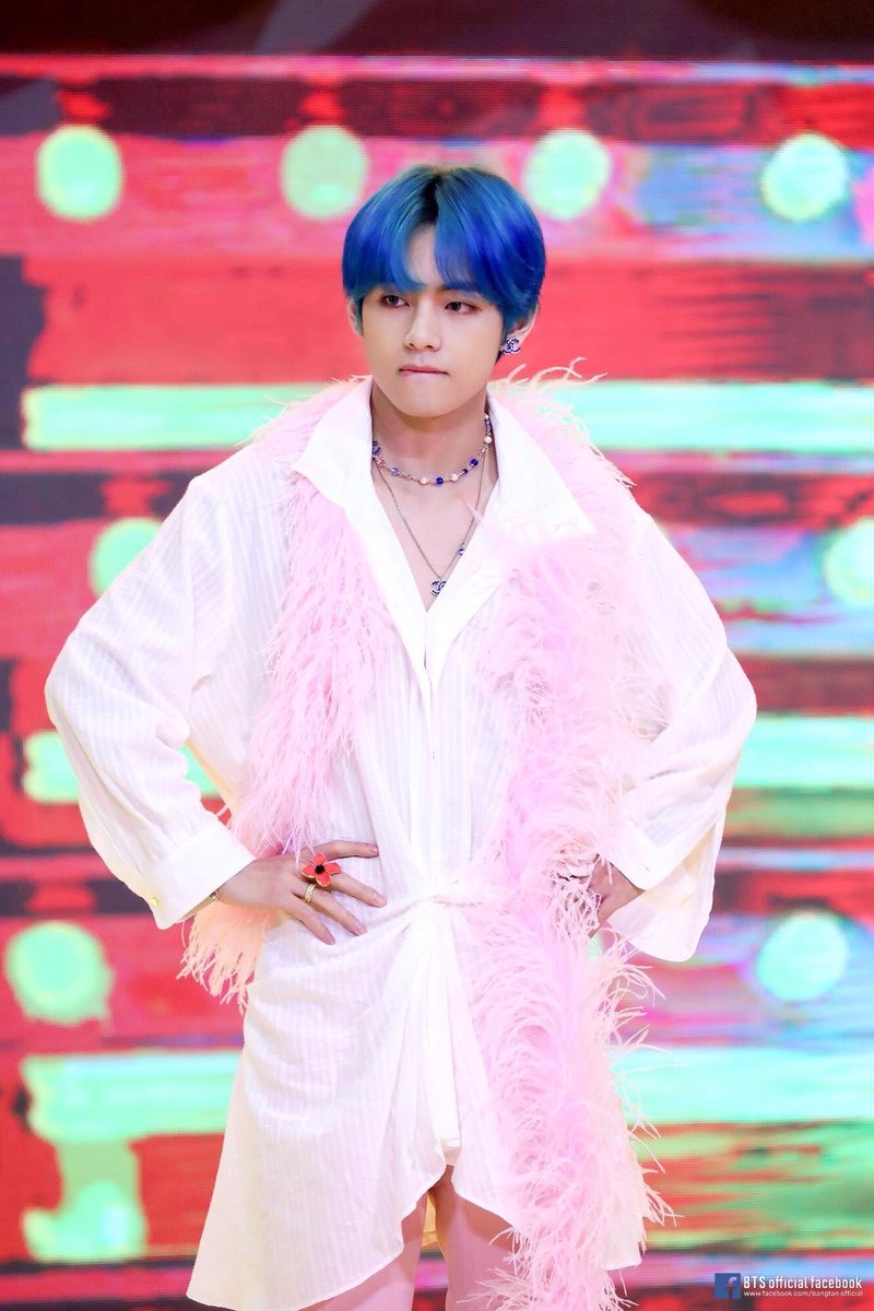 Taehyung Pics Fb Boy With Luv Mv Photo Sketch mastopsocial Bts 방탄소년단 뷔 방탄소년단뷔 태형 Bts V Btsv Taehyung Bts Twt
