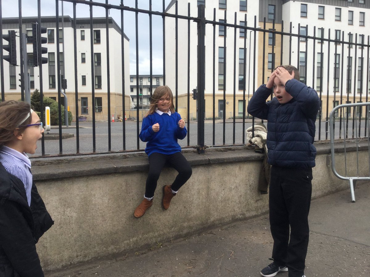 VictoriaEdin's tweet photo. P4 have been creating freeze frames and writing reviews of @MatildaMusical! It's safe to say it was a hit - thanks again for having us @edinplayhouse #EdinCreativeLearning #p4sfavouritemusical @lornamacedin https://t.co/TpjSCVxSNu