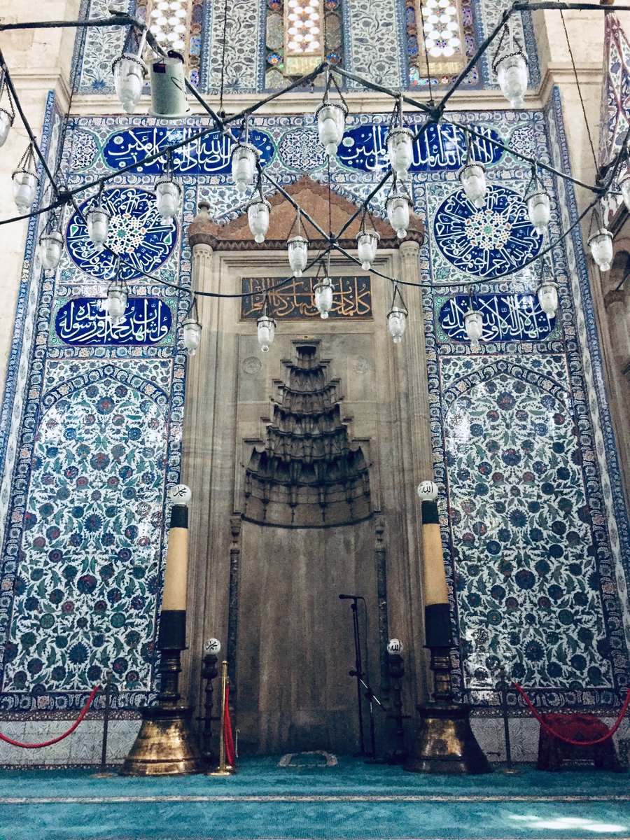 Turkey_Pics's tweet photo. Sokullu Mehmed Pasha Mosque is a Ottoman mosque in the Fatih district, Istanbul, Turkey. It was designed by the imperial architect Mimar Sinan and completed in 1571/2. The mosque is noted for the fine quality of the Iznik tiles that decorate the interior walls 📷 @celalettingunes https://t.co/V1kXi9VRz7