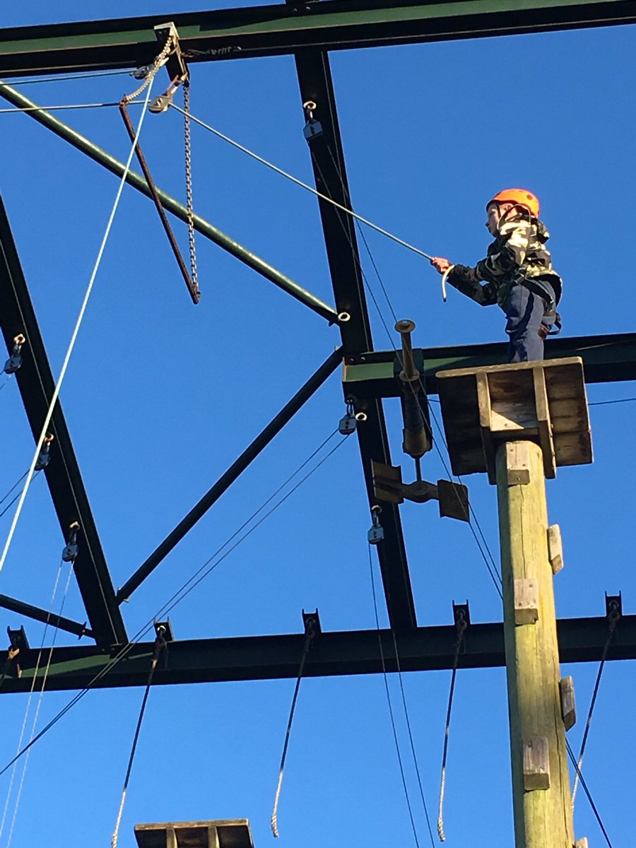 UptonClass4b18's tweet photo. Bart challenging himself on the platform, ready for the jump https://t.co/jZ4BjyuUCL