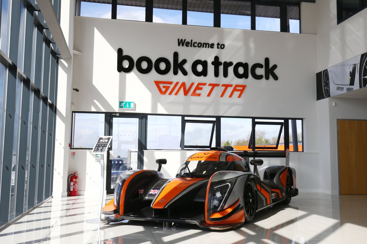 W2R Track Days tweet media