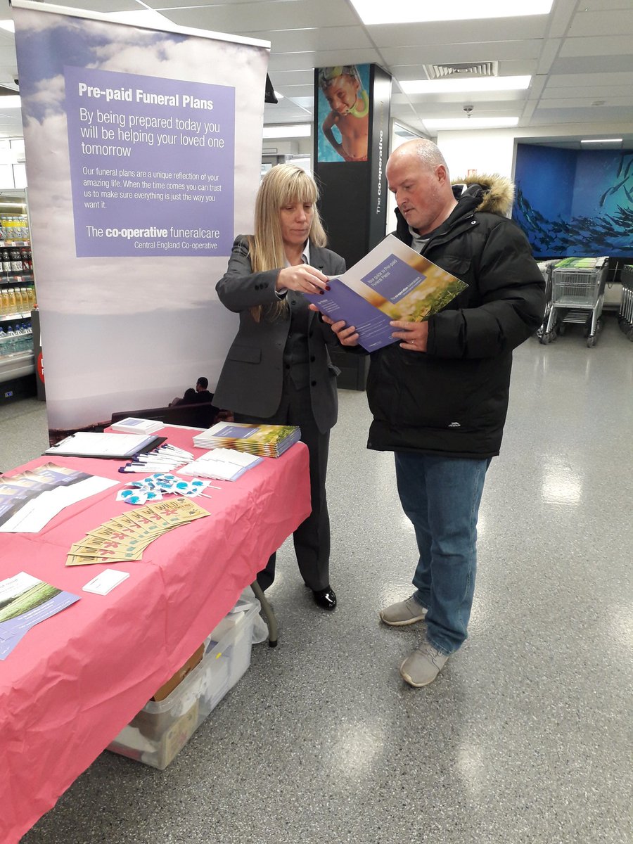 DebbieRowley75's tweet photo. Pre-paid plan event under way with Alison and her first client of the day #pypehayesfuneral  @281173carey https://t.co/hRwkAUo9zb