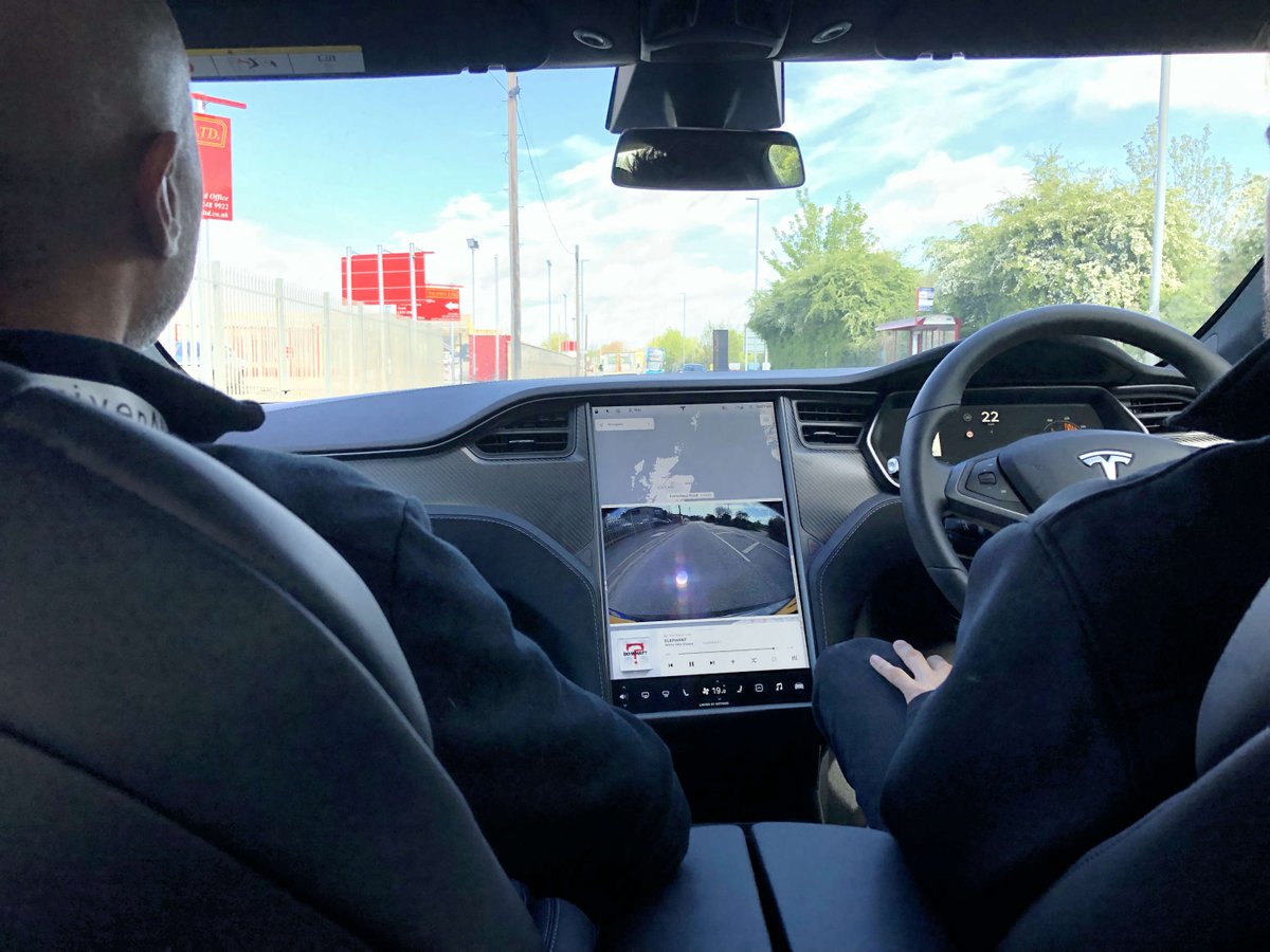 ArtusDigital's tweet image. What an experience!!! I’ve been to MANY different networking meetings over the last year, but this has to be the coolest one yet! #drivennet #tesla #teslaleeds #networking #driven #artus