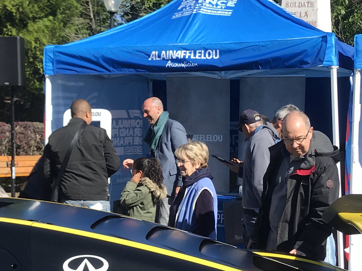 franckchabbat's tweet photo. @GPFranceF1 @Pierre_Benite @RenaultF1Team #gpfrance Alain Afflelou Acousticien partenaire du #gpfrance vous offres vos bouchons d’oreille sur son stand ! https://t.co/yMDakH3slv