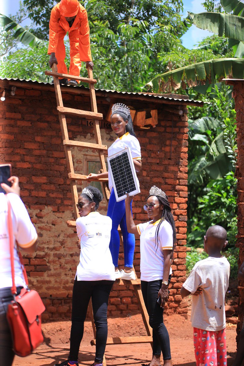 VillagePowerUg's tweet photo. The first ''Switch On'' event was held in Mayuge District- Hometown of the reigning Miss Uganda/Miss World Africa - Quiin Abenekyo who offcially switched on the first beneficiary home. #LightUpMayuge #PoweraHome https://t.co/qznwSr7Xdg