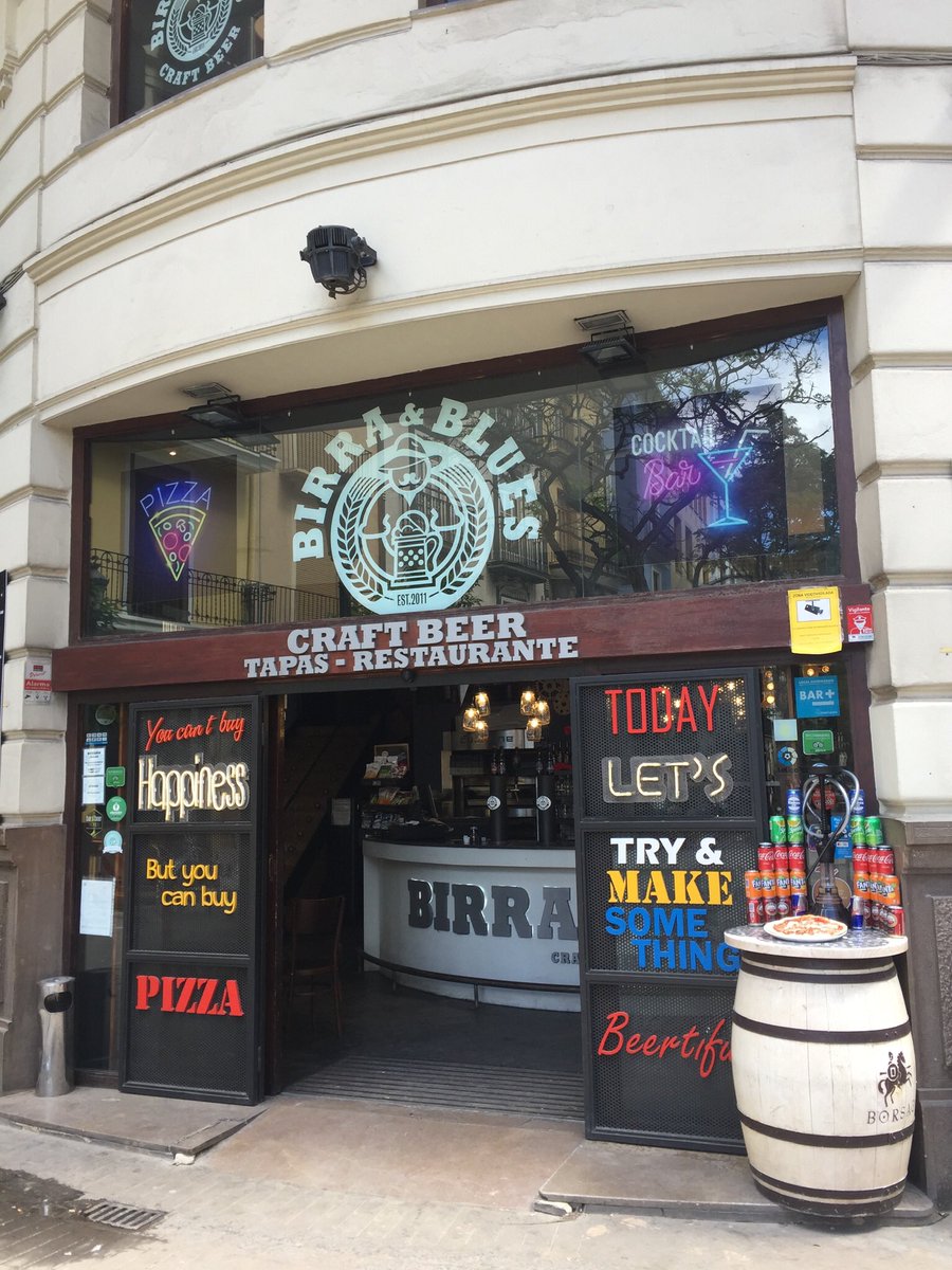 Locanza_com's tweet image. #Valencia Tapas Restaurante speelt mooi in op emotie.
“You can’t Buy Happiness, but you can buy #pizza “ 🍕

#Locanza #travel #food #localbusiness