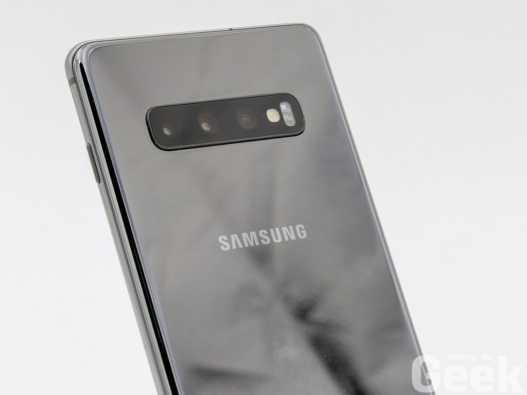 Le Samsung Galaxy S10 reçoit (enfin) son mode Nuit news.pixelistes.com/?p=60246