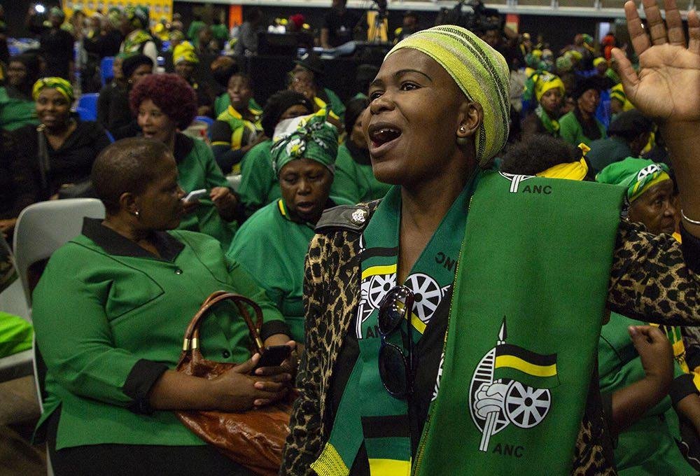 basilsteinkump's tweet photo. @MYANC  forward with gender equality forward!
#MyPartyMyColours
#GrowSouthAfrica♠💚💛✊✊ https://t.co/PXX2jtRAAp