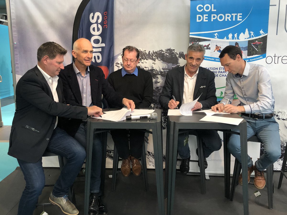 Signature du partenariat entre les stations des 2 ALPES et du Col de Porte sur Alpipro et Digital Montagne  <a href="/2ALPES/">LES 2 ALPES</a> <a href="/CDIsere/">Isère</a> <a href="/TourismePros/">Auvergne-Rhône-Alpes</a> <a href="/VilledeChambery/">Ville de Chambéry</a> #digi2019 #alpipro #montagne