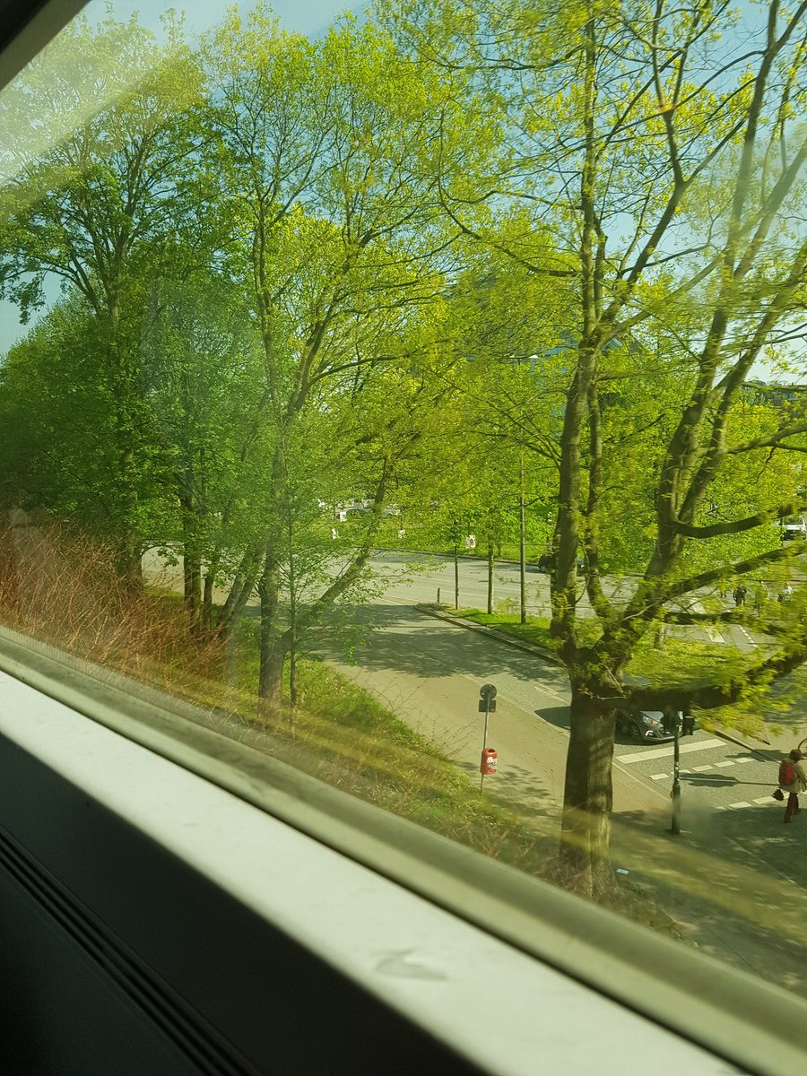 SineSola's tweet photo. Pictures from my holiday travel from #Copenhagen to #Poznan (about 10hours)
#flyingless #takingthetrain #traintravel #climateaction #sustainabletravel #deutschebahn #dsb #dkgreen https://t.co/ONwSc3cIHw