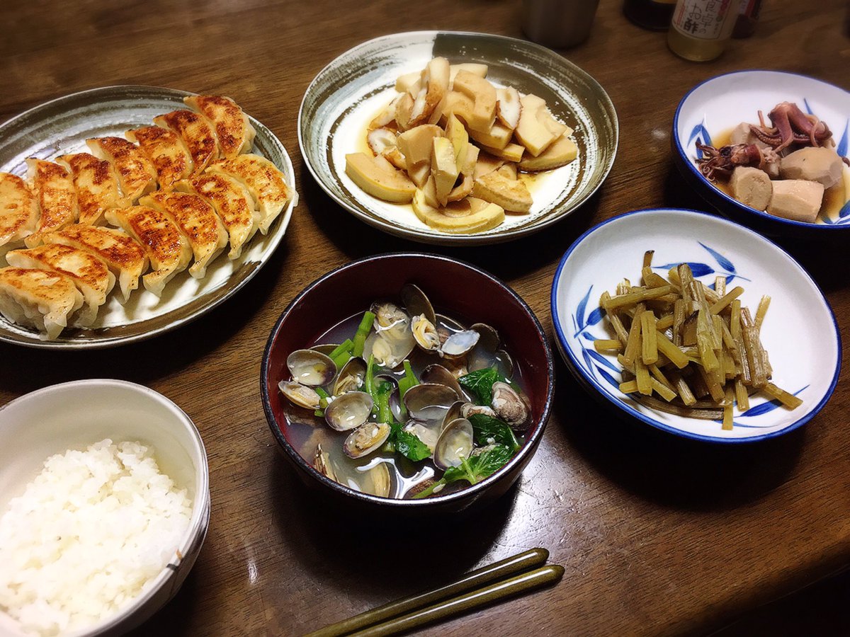 あさりとミツバの味噌汁 たけのことちくわの煮物 里芋とイカの煮物 ふきのとう ギョーthe 作った！！！！！！おかんが！ 買った野菜なし！...