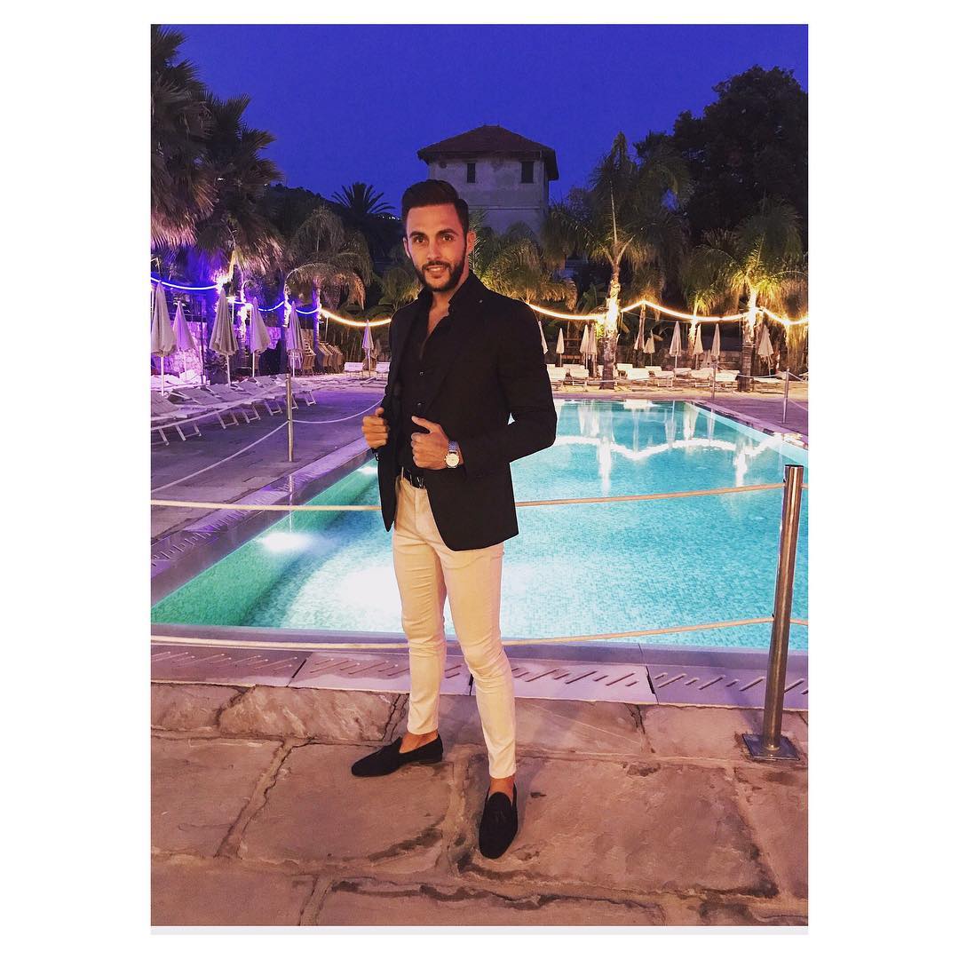 AndyMur84201647's tweet photo. Binary trading and forex trade is the fastest and surerest means of making good earning. And has changed so many lives financially. Trading forex you're guaranteed $9000 on weekly. Remember "If you want to achieve greatness stop asking for permission." https://t.co/LgsF9kqXa1