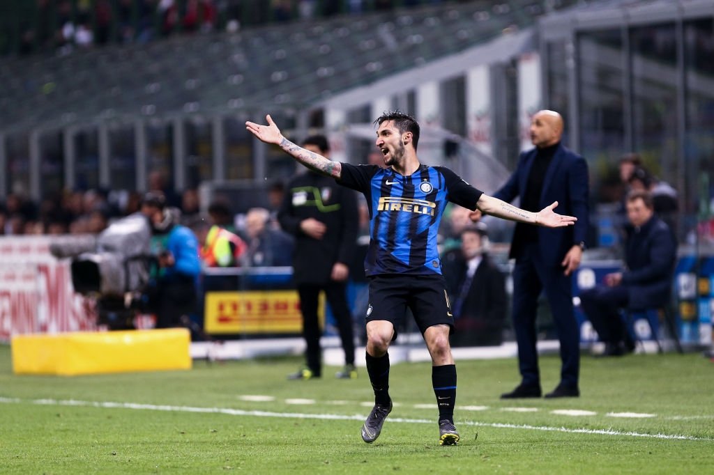 GdS: #Politano menjadi pemain yg berstatus pinjaman yg bisa dipastikan akan dipermanenkan #Inter akhir musim nanti (20 juta euro). Sementara untuk #Keita, butuh pertemuan lanjutan dengan #ASMonaco. Mustahil bagi #Inter mempermanenkan sang pemain di angka yg disepakati: 34 juta.