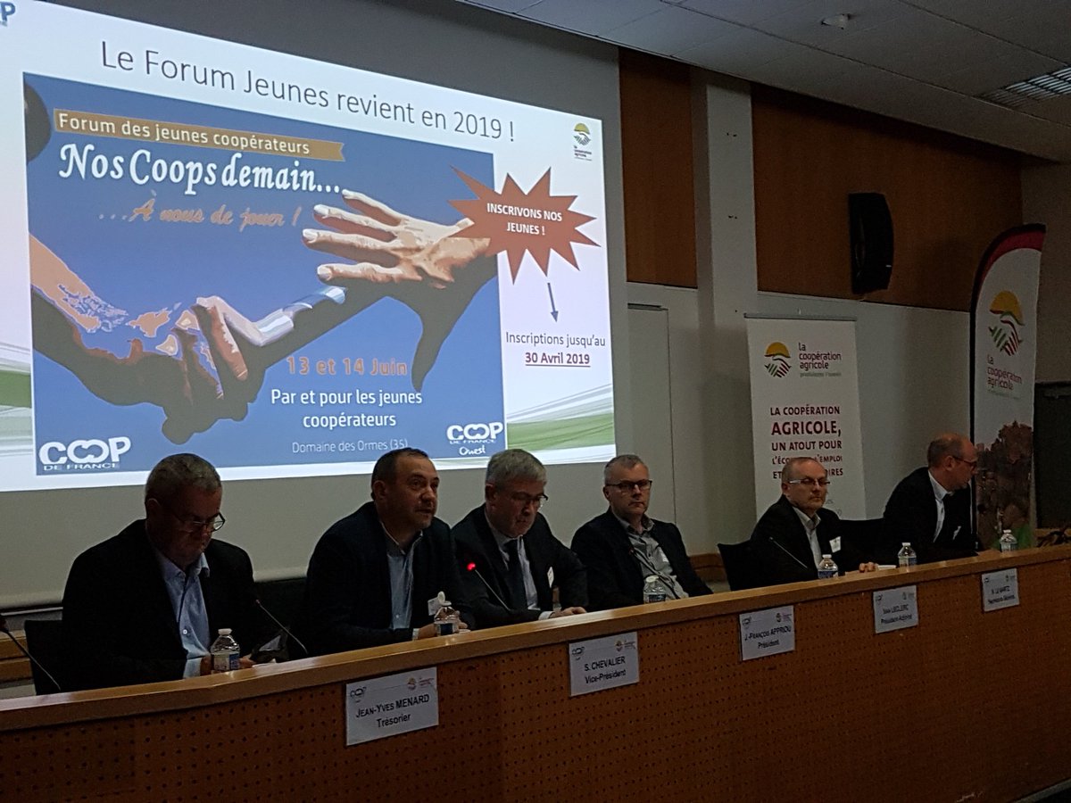 JMGabillaud's tweet photo. AG coop de France ouest, très  bon échanges, les coopératives moteur du développement agricole et au service de leurs sociétaires. 
Bravo, et bon vent à la nouvelle équipe. https://t.co/Nt7APzAwby
