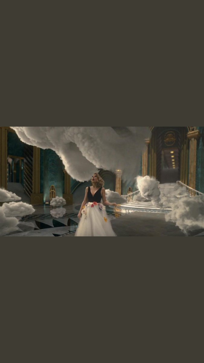 swiftiess8's tweet image. The snake turned into a butterfly, OMG I&apos;M SHOOK!! 

A new era has started. 

#MeOutNow #TS7 #TaylorSwiftApril26