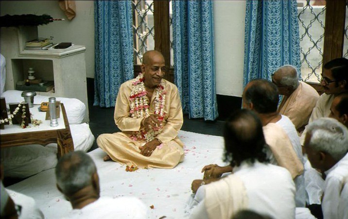 Srila Prabhupada discusses how millions of souls present in body – but only one controls it dlvr.it/R3Y9dX