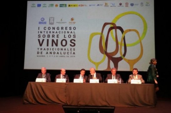 Más de 1.500 personas asistieron al I Congreso Internacional sobre Vinos Tradicionales de Andalucía <a href="/CongresoVinos/">Congreso Vinos Tradicionales Andalucía</a> #ICIVTA 👉 agronegocios.es/vinos-tradicio… 

@extendajunta