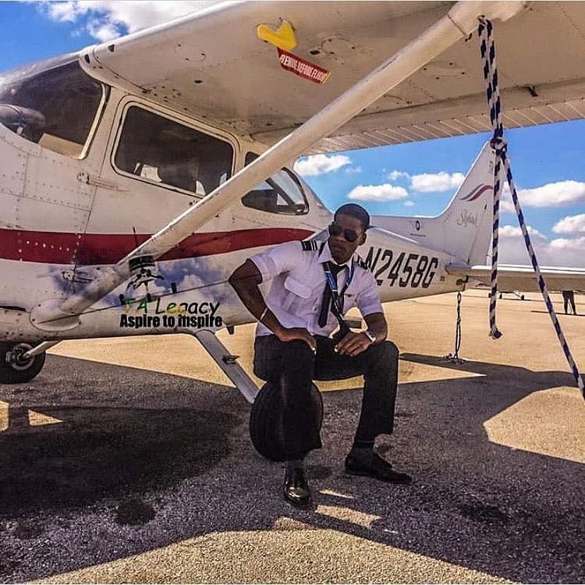 Happy Flyday!
@pilot_anderson
Photo #Flyfortheculture
#FlyRightMagazine