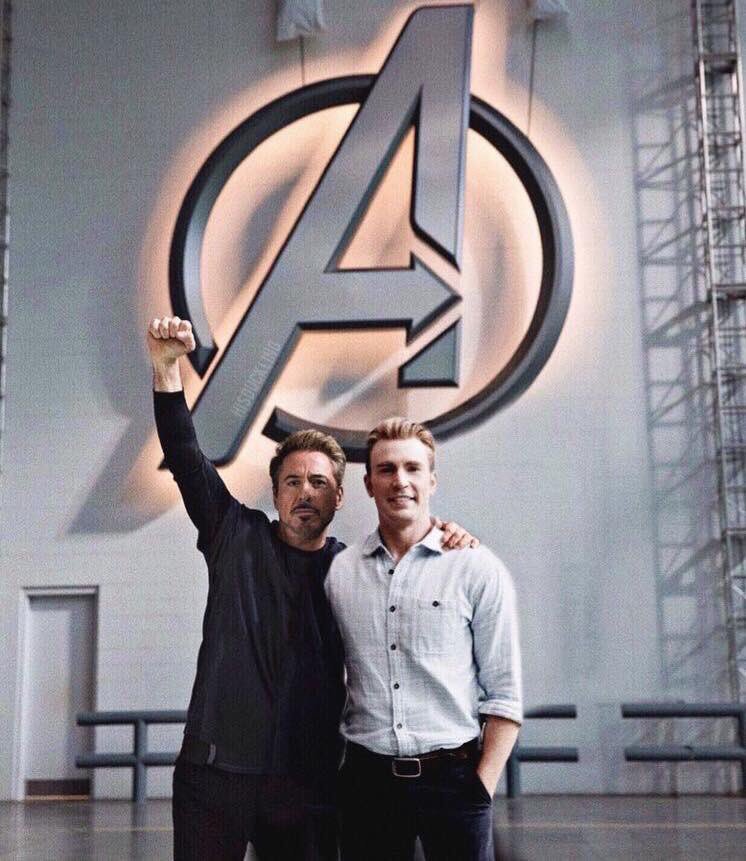 maximumazam's tweet photo. Thank you for making my childhood awesome😢#AvengersEndgame https://t.co/p8jGDIxRHG