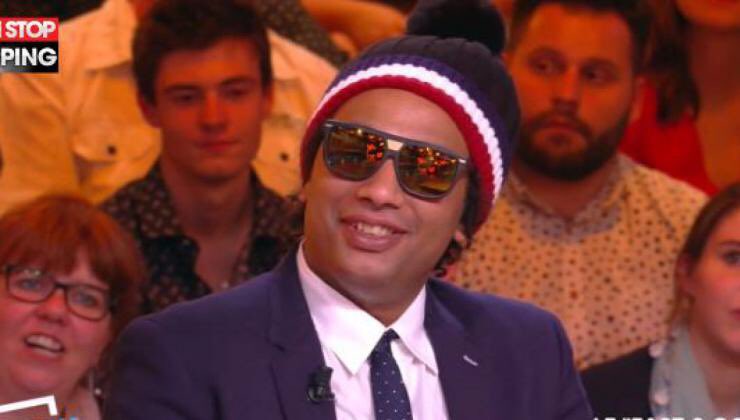 CalvinCrossOff's tweet photo. @doc_gyneco on dirait les inconnus dans les 3 frères au restau ! Costard + bonnet + lunettes , frais ! @Cyrilhanouna #tpmp #docgyneco https://t.co/Sm4rILCgaT