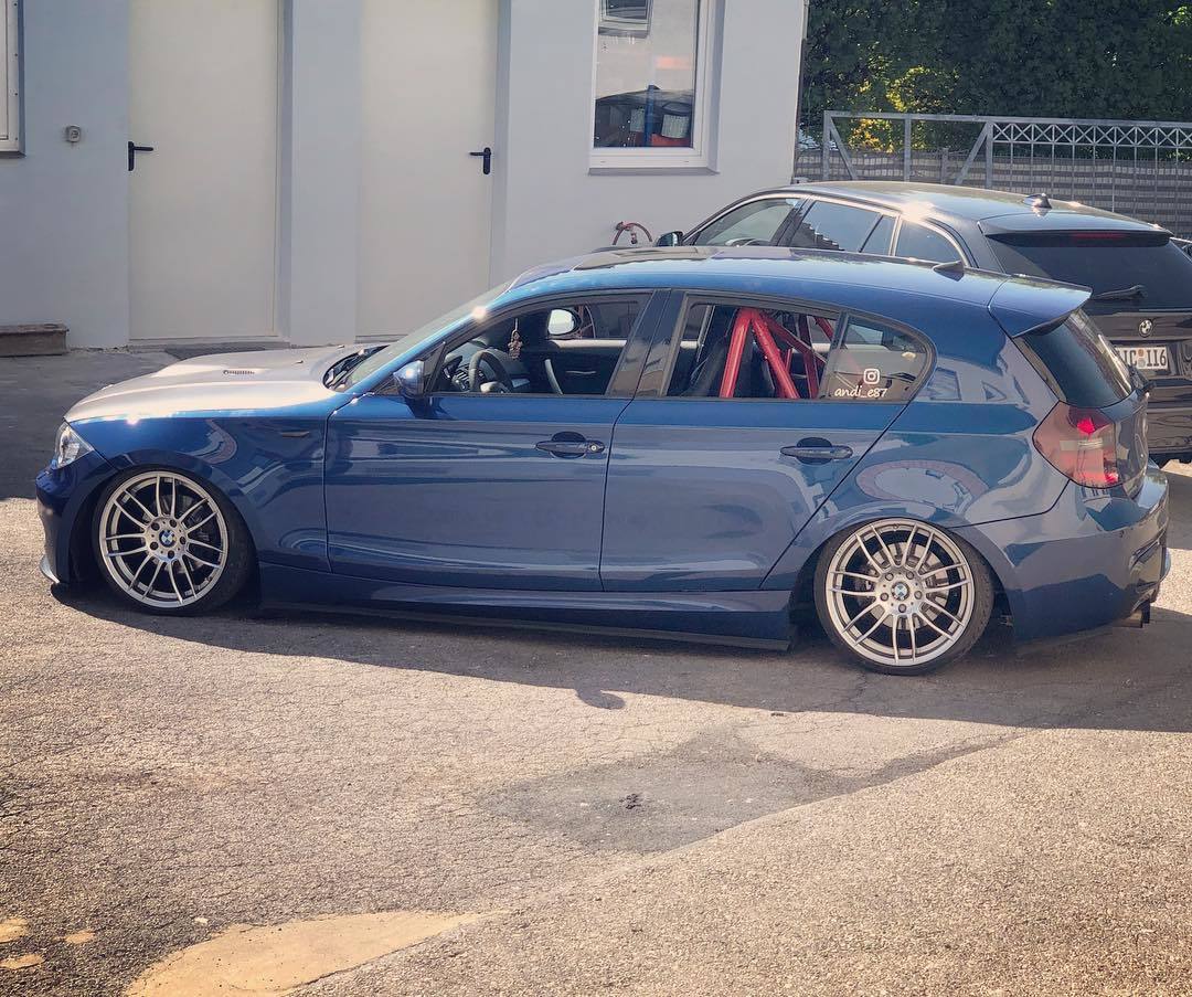 apFahrwerke's tweet photo. ⬇ BMW E87 ⬇
.
https://t.co/3j5JXWyVei
.
#ap #apsportfahrwerke #apcoilovers
.
#apinside #apsuspension #apgewindefahrwerk #lowisalifestyle #tuning #low #stance #static
.
#bmw #120d #lwsfck #e87lovers #aezwheels #groundzero #wiecherssport #1seriesclub #1seriesbmw #e87 #bmwe87 https://t.co/vrrPwISbWk