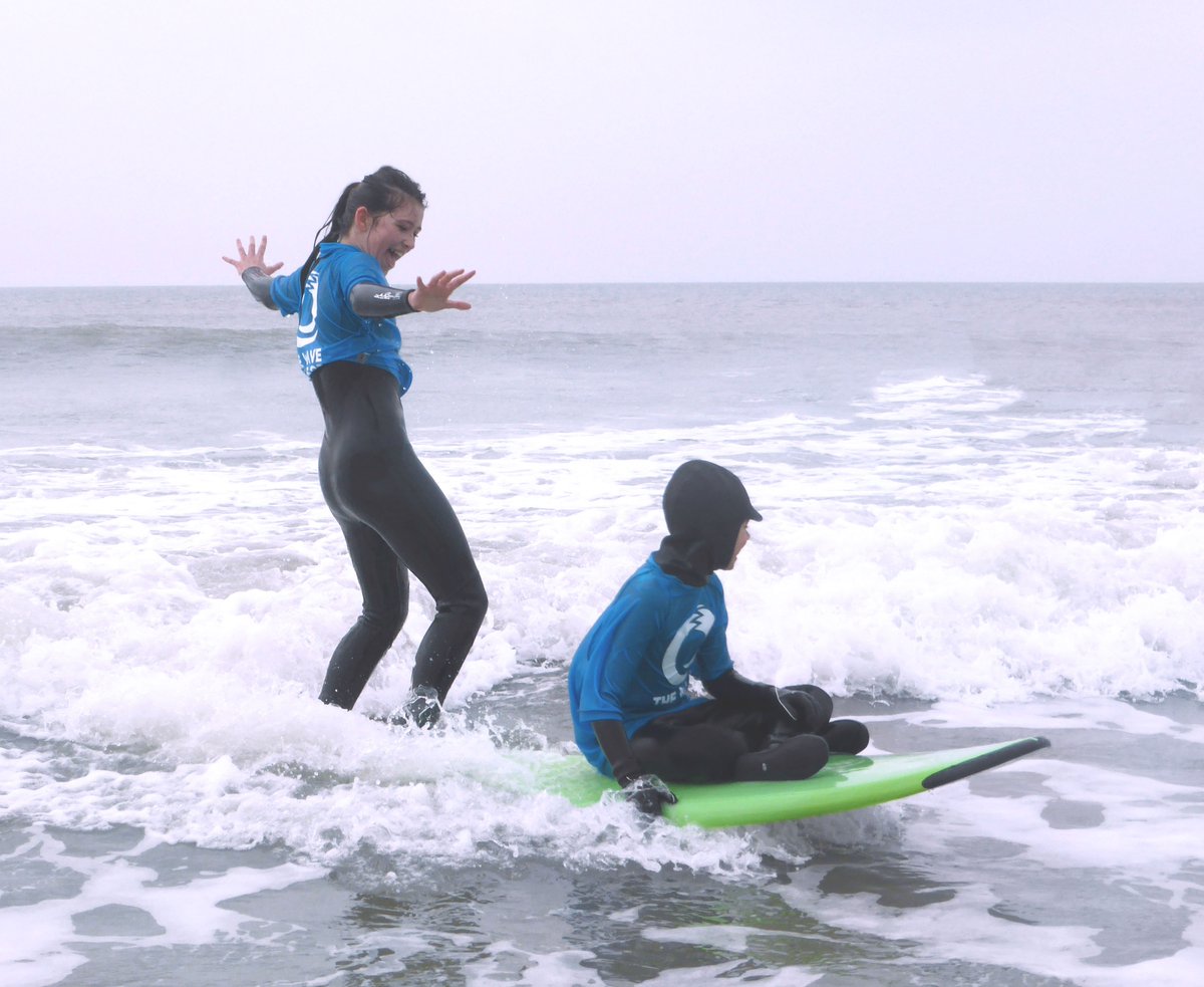 Kiara and Tony were total strangers before they began surfing with us, now they are the best of friends!  #SurfTherapy is a great way to  make new friendships.   

Help us to keep making new friendships by becoming a regular donor ow.ly/lUml50sktNO