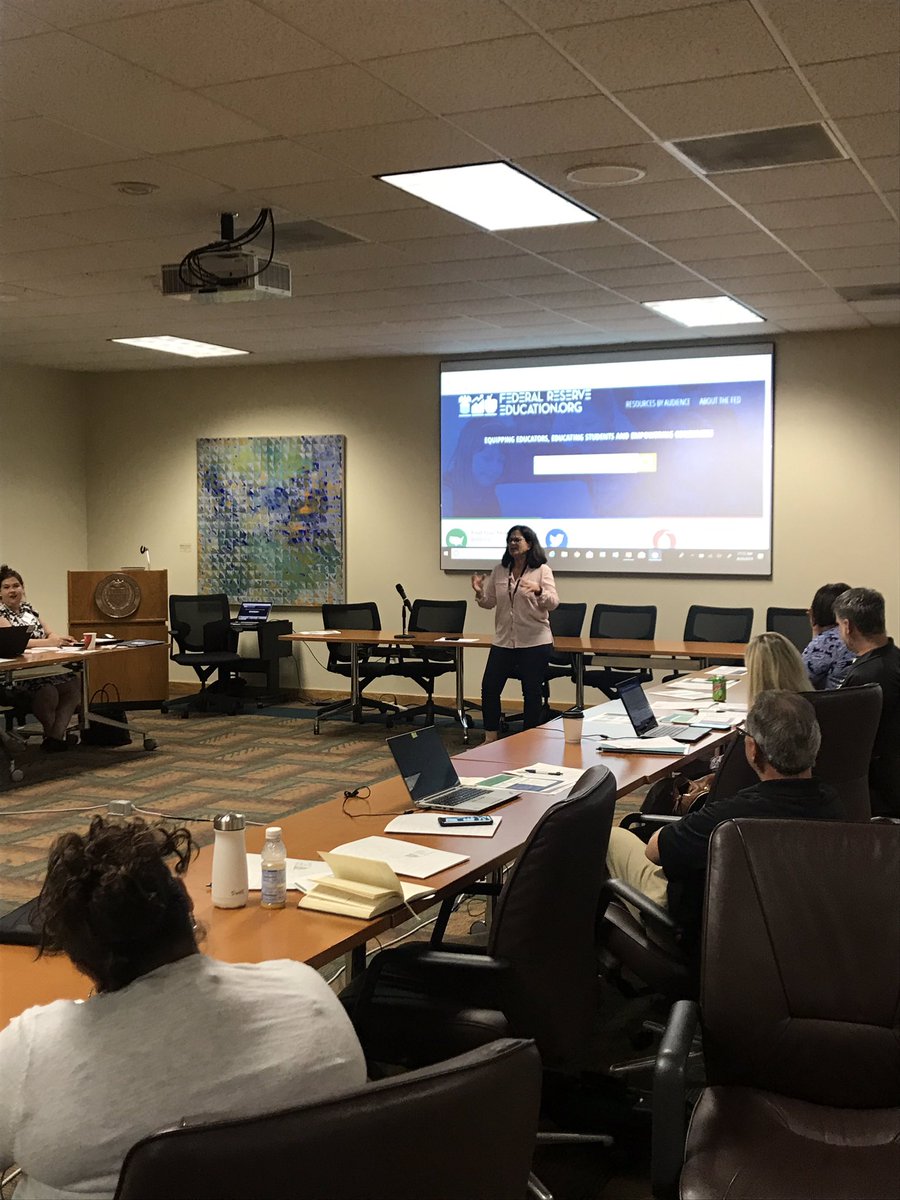 MdcpsViana's tweet image. Thx @GuzziGloria for all that you do and the partnership with @MDCPSSocStudies. The @AtlantaFed resources are great. #FASSS