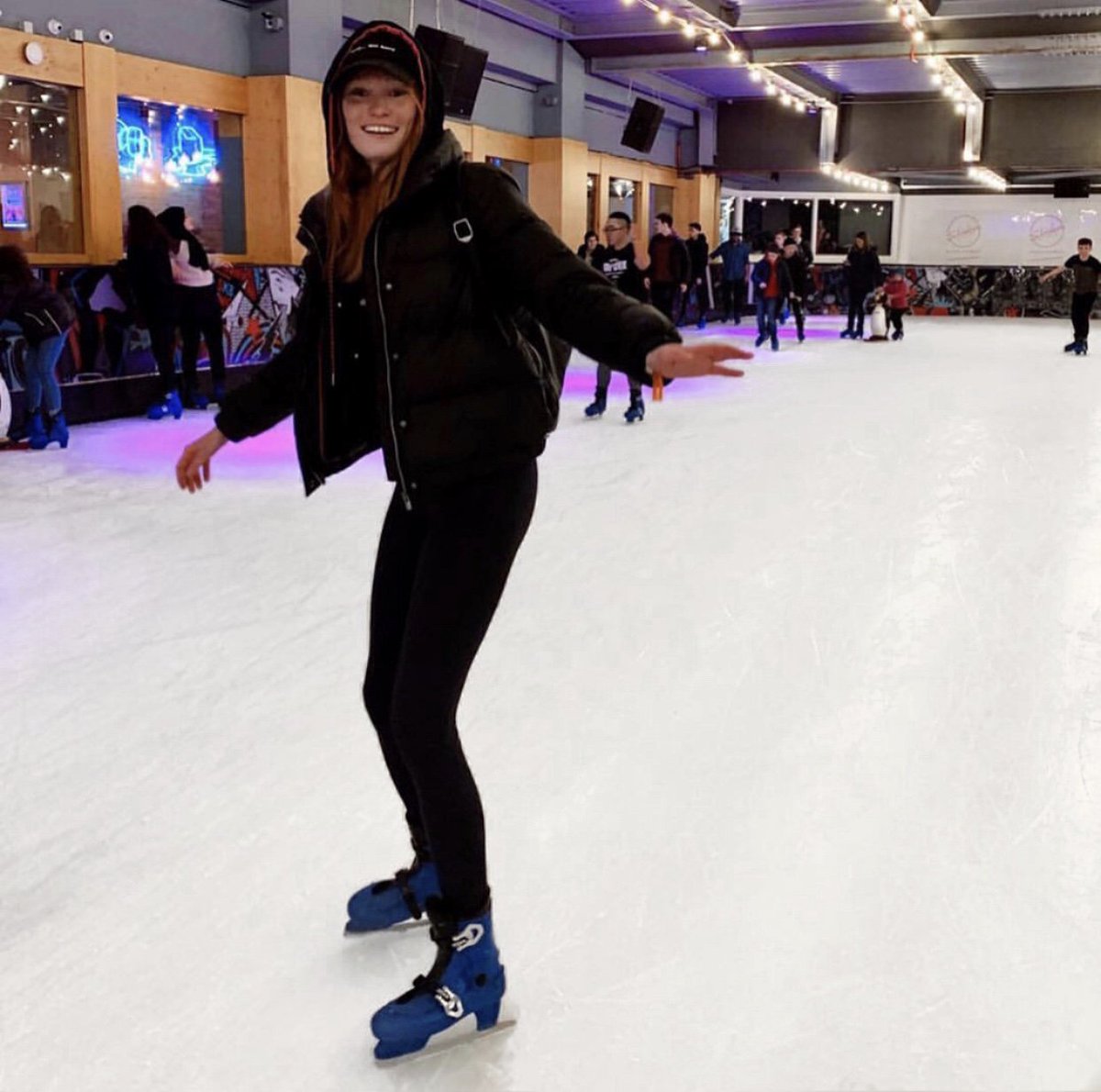 QueensSkate's tweet photo. #TGIF 😜🎉 Who's got a trip to QUEENS planned for this weekend?! ⛸

Secure your booking now, by clicking here 👉 https://t.co/zvPPN4hME0 
#FridayFeeling #IceRink #London https://t.co/o4Rtj7A88v