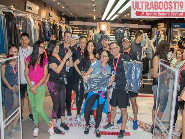 SBM_ec's tweet photo. 💥Recode Running Festival 🏃‍♂️🏃🏻‍♀️🔝
#lanzamiento de los nuevos #UltraBoost 19 de #adidas 💣💥
@adidas @adidasrunning https://t.co/weaStE3PsX