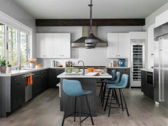 WebDonInc's tweet photo. @hgtv's 2019 Dream Home Kitchen has a modern Industrial inspiration featuring two-toned cabinets and multi finish surfaces to create interest and personality.  For more on kitchen trends check out HGTV’s dream kitchen video: https://t.co/embe4PLODn #kitchentrends2019 https://t.co/FPZmee84Jg