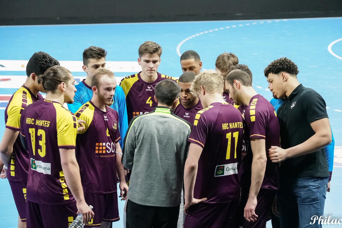 HBCNantes's tweet photo. 💥 Ce soir à 19h00 à la H Arena, c'est le match de la montée en N1 pour notre équipe réserve.

🤾‍♂️ Venez soutenir nos jeunes nantais et les pousser vers une 18ème victoire consécutive. On vous attend nombreux !

⚠ Circulation perturbée à partir de 21h00 sur l'Ile de Nantes. https://t.co/d6Aq2dYdsg
