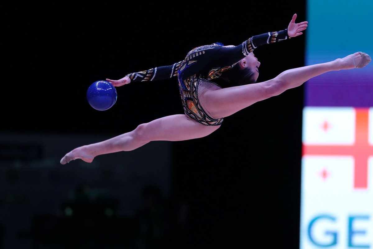 евгения канаева художественная гимнастика. равновесие арабеск в художественной гимнастике. художественная гимнастика на английском языке. яна кудрявцева художественная. художественная гимнастика на английском языке.